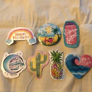 Set of 7 Pura Vida stickers with dust bag included